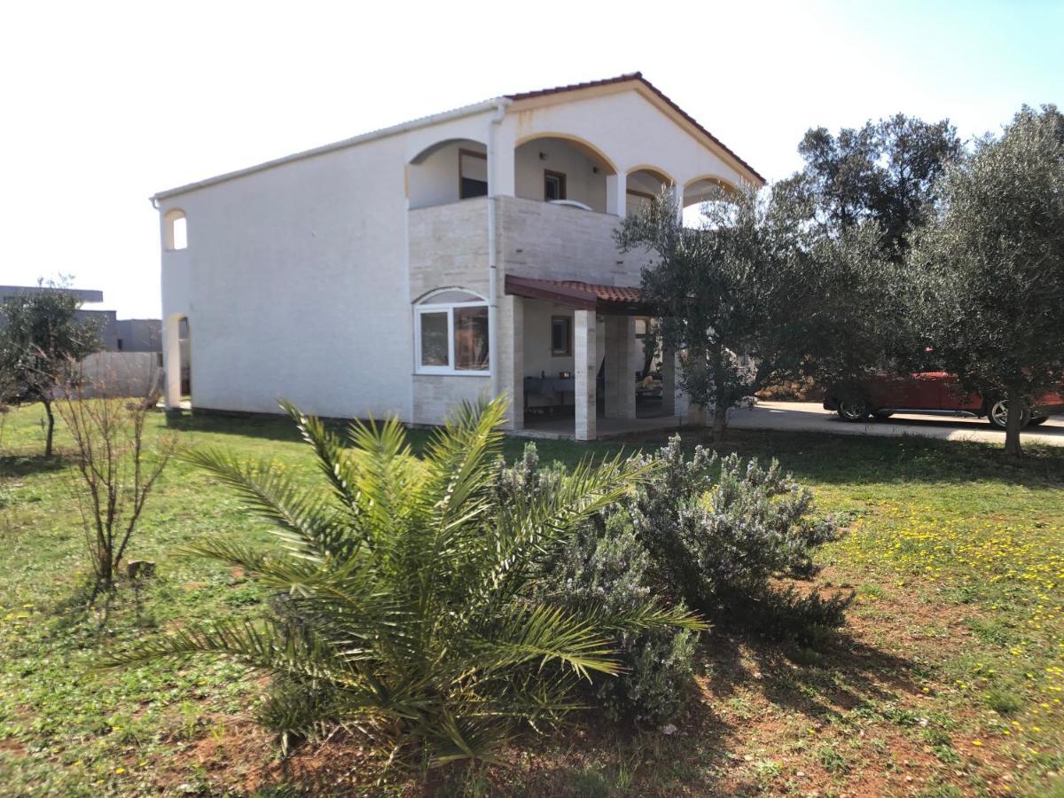 Apartments Marija Vir Εξωτερικό φωτογραφία