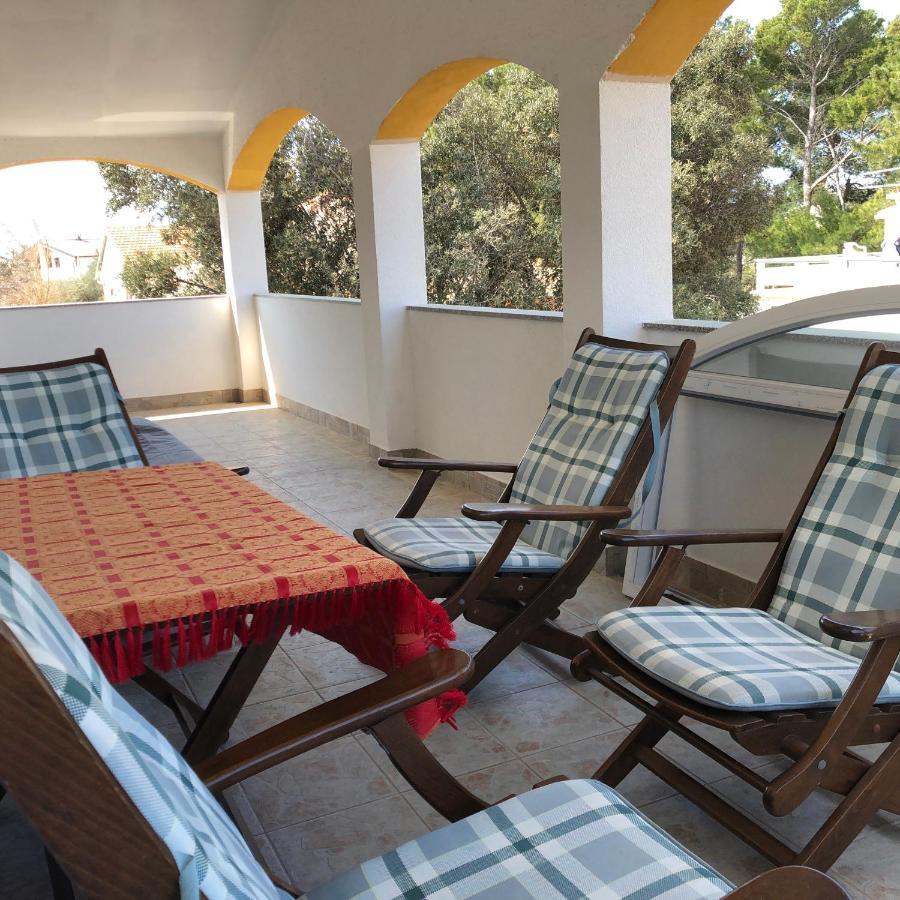 Apartments Marija Vir Εξωτερικό φωτογραφία